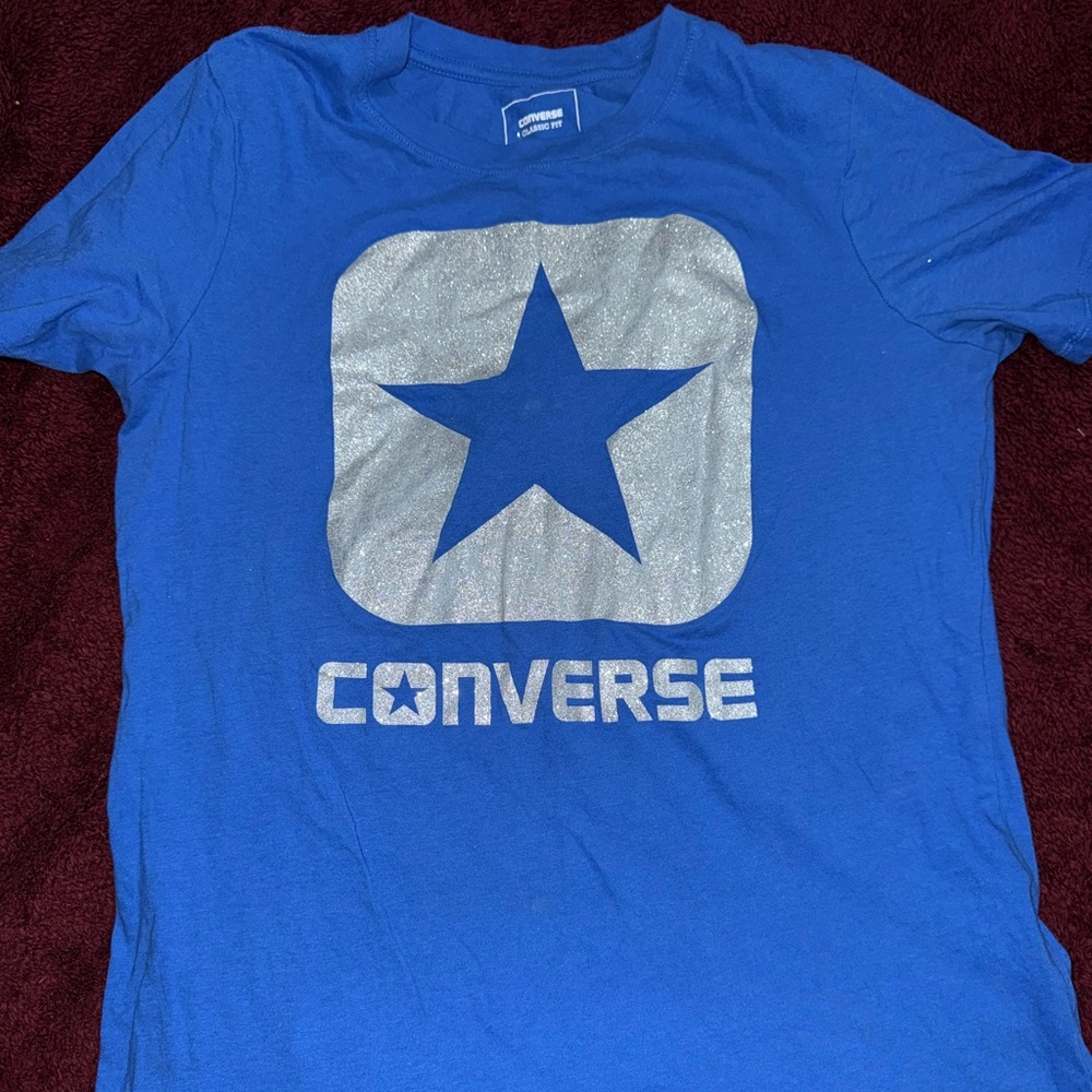 Women M Converse Shirt